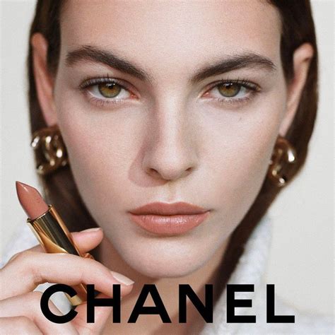 chanel makeup autumn winter 2022